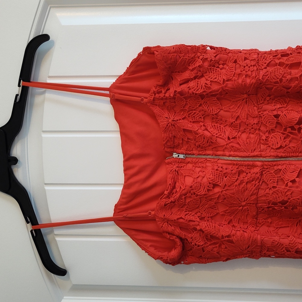 Soprano Red lace dress - Picture 5 of 8